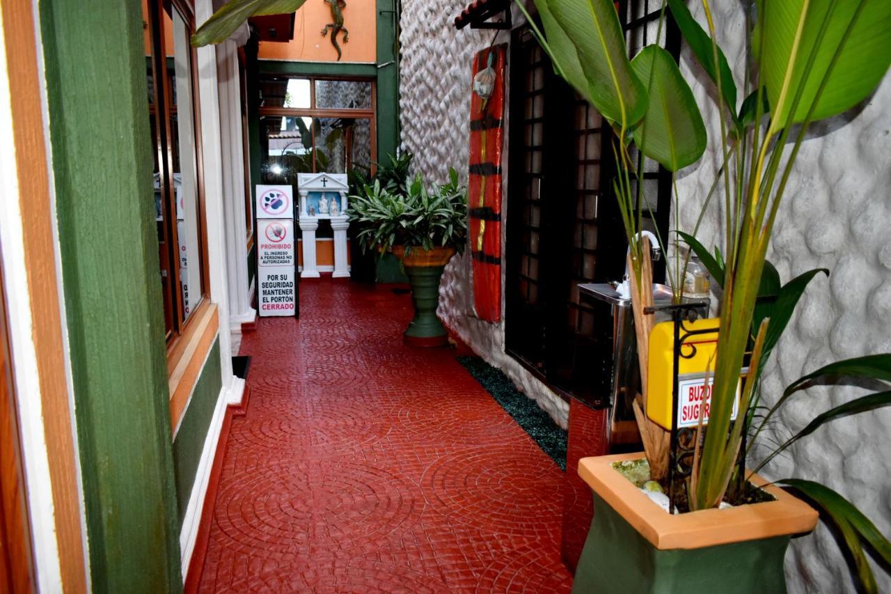 Apartahotel Tierras Amazonicas Leticia Exterior foto